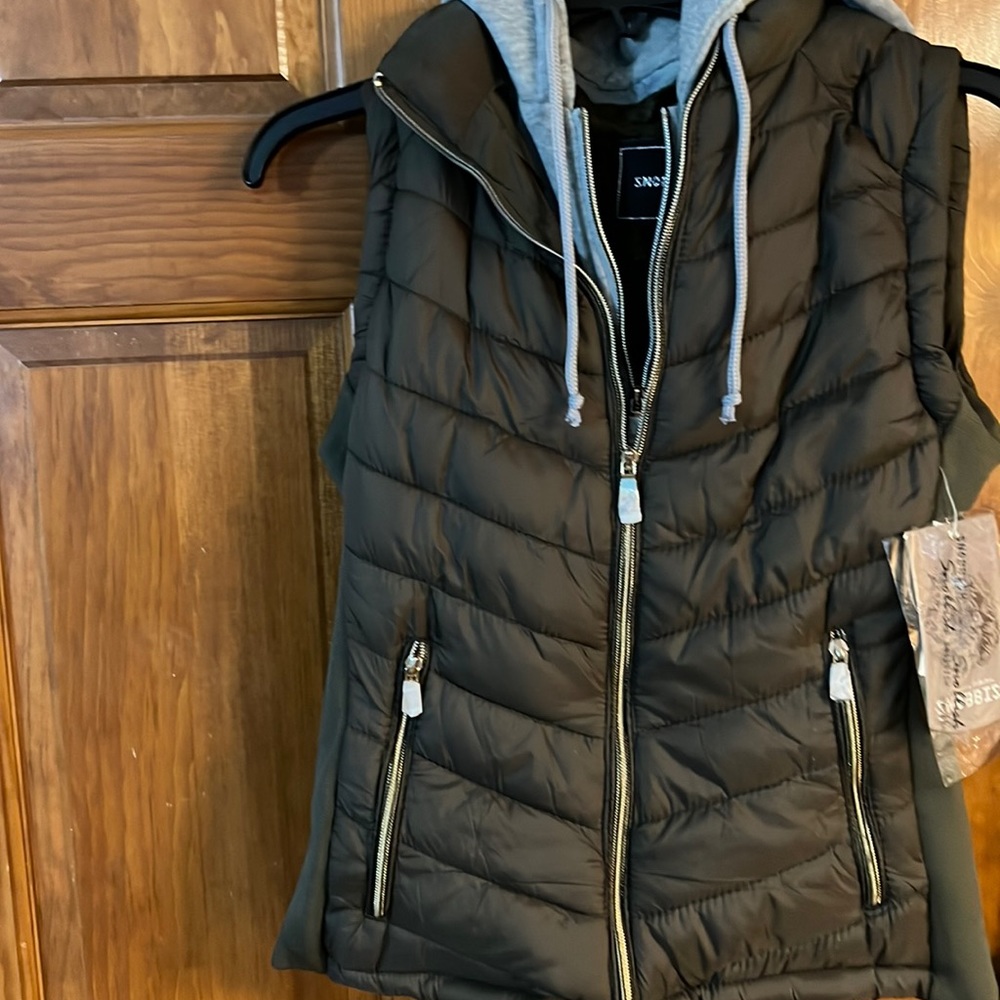 New Snobbish Womens Puffer Down Vest S/P NWT